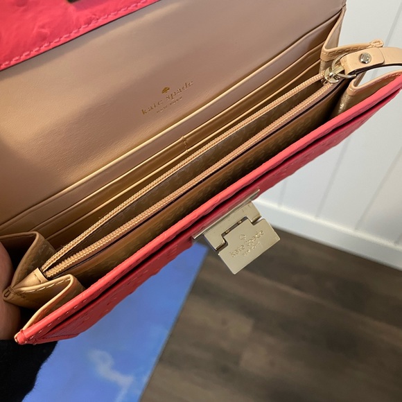 Kate Spade Cyndy Strawberry Pink Ostrich Wallet - Picture 2 of 2